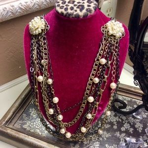 Dramatic boutique necklace